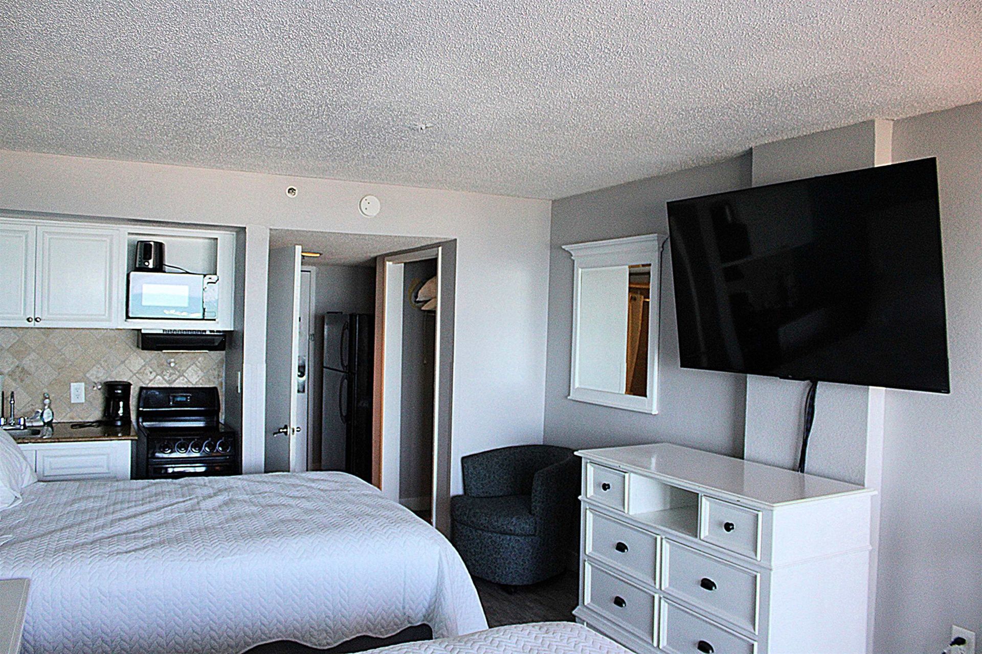 2401 South Ocean Blvd. Photo 6