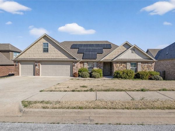 1630 Abbey Lane, Centerton, AR 72719