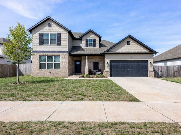 113 Dobson Street, Pea Ridge, AR 72751