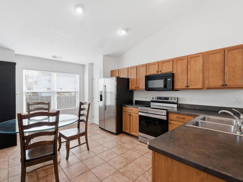 156 Sandrala Drive , Unit 26, Reynoldsburg, OH 43068 Photo 10