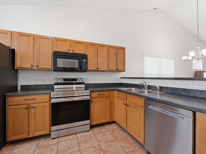 156 Sandrala Drive , Unit 26, Reynoldsburg, OH 43068 Photo 14