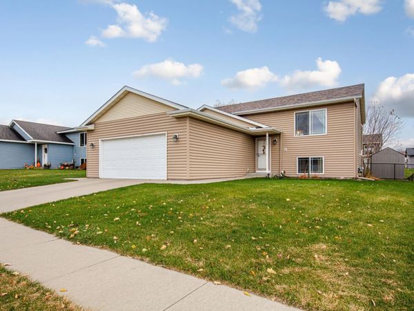 5779 Excalibur Court NW, Rochester, MN 55901