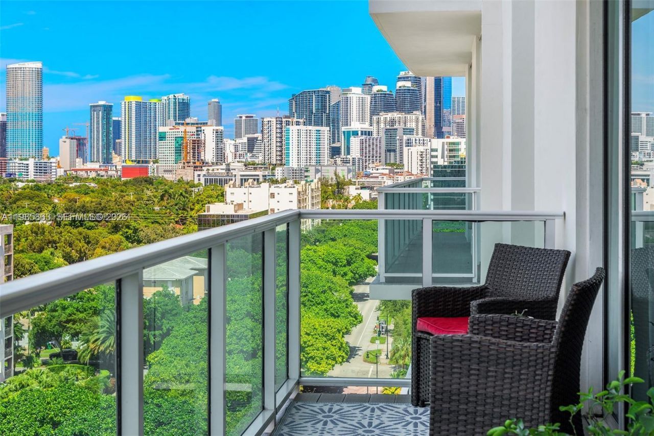 2525 SW 3rd, Unit 906, Miami, FL 33129 Photo