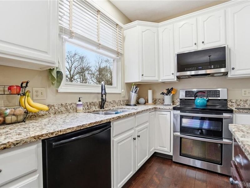 930 Indigo Creek Circle, Washington Township, OH 45458 Photo 24