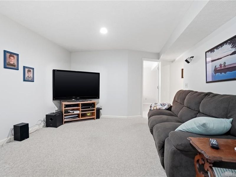 930 Indigo Creek Circle, Washington Township, OH 45458 Photo 64