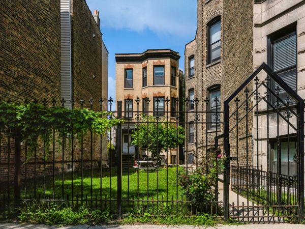 3140 N Kenmore Avenue , Unit 3, Chicago, IL 60657