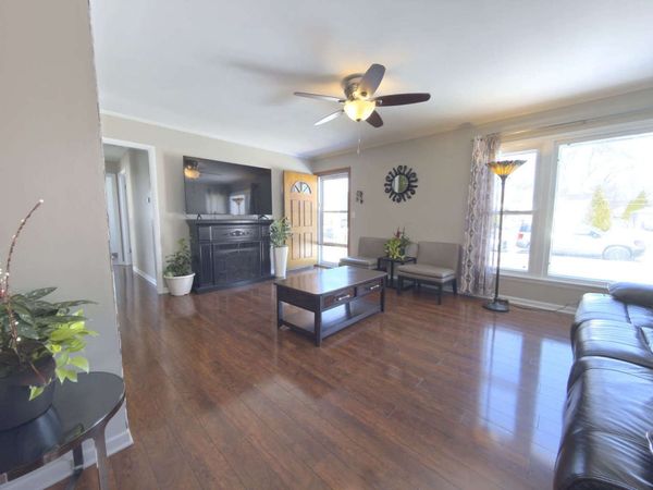 2035 Fargo Avenue, Des Plaines, IL 60018