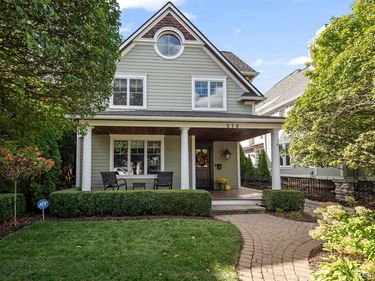 570 Pierce Street, Birmingham, MI 48009