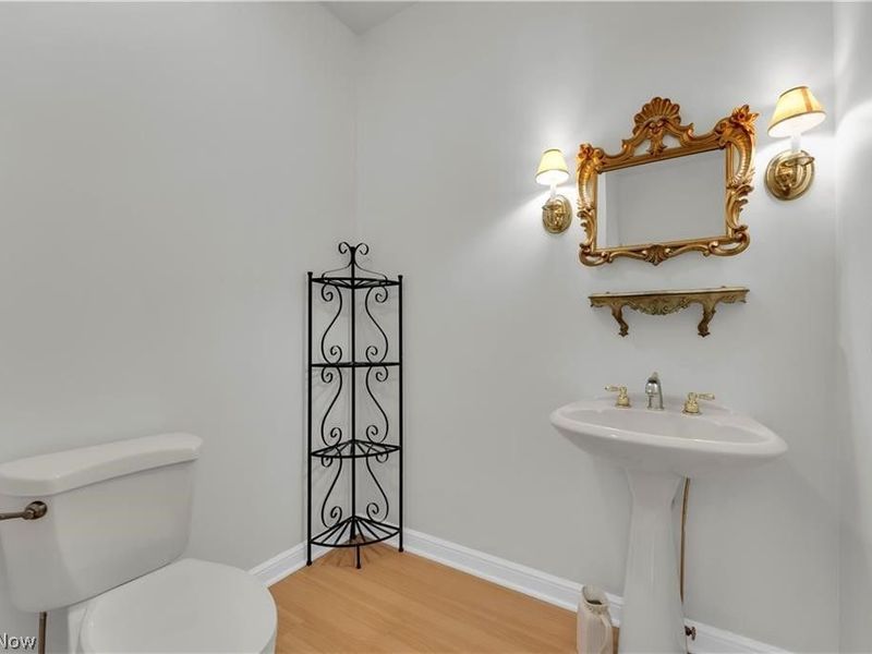 416 Castle Pines Drive, Akron, OH 44333 Photo 18