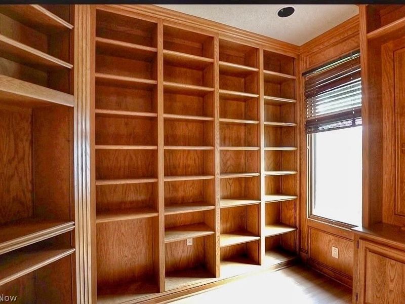 416 Castle Pines Drive, Akron, OH 44333 Photo 23