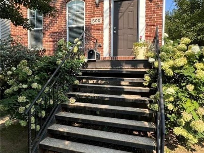 600 Literary Road, Unit Up, Cleveland, OH 44113 Photo 2