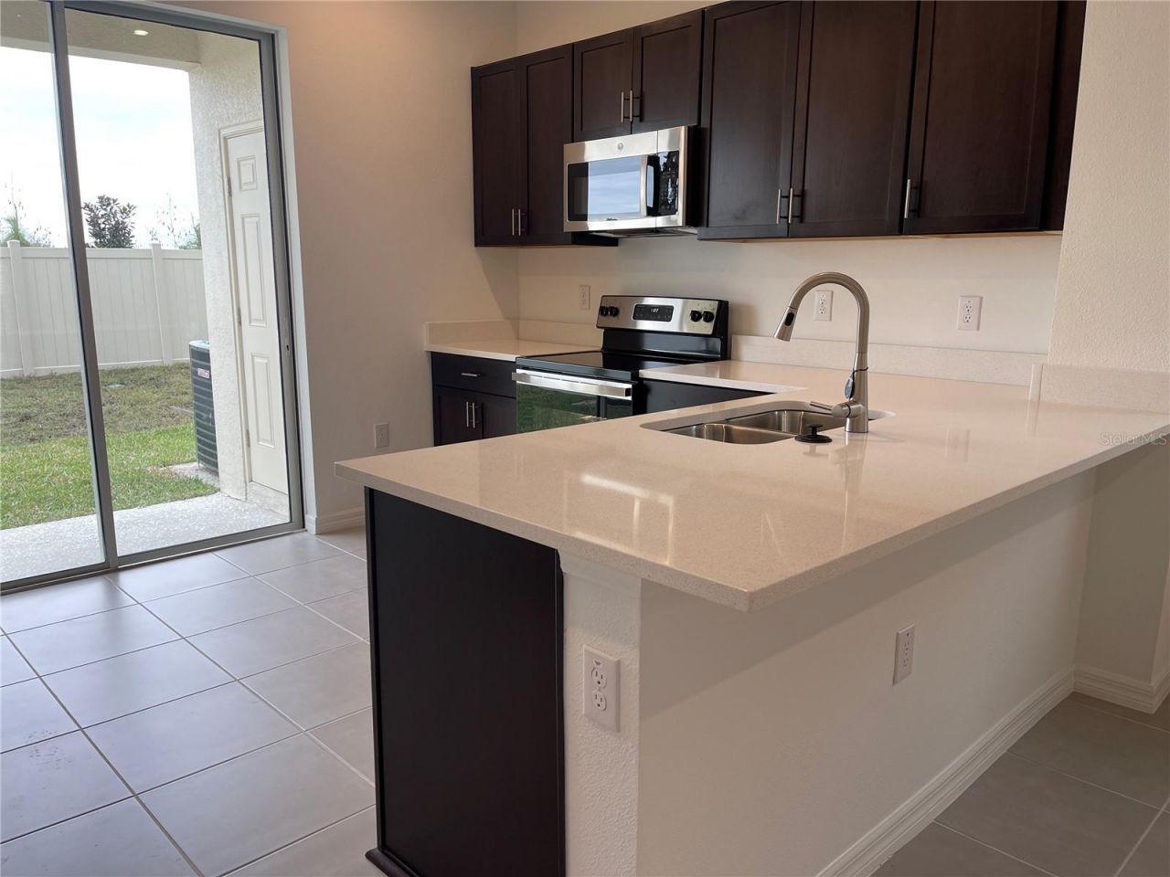 6305 Fairmont Lane, Palmetto, FL 34221 Photo