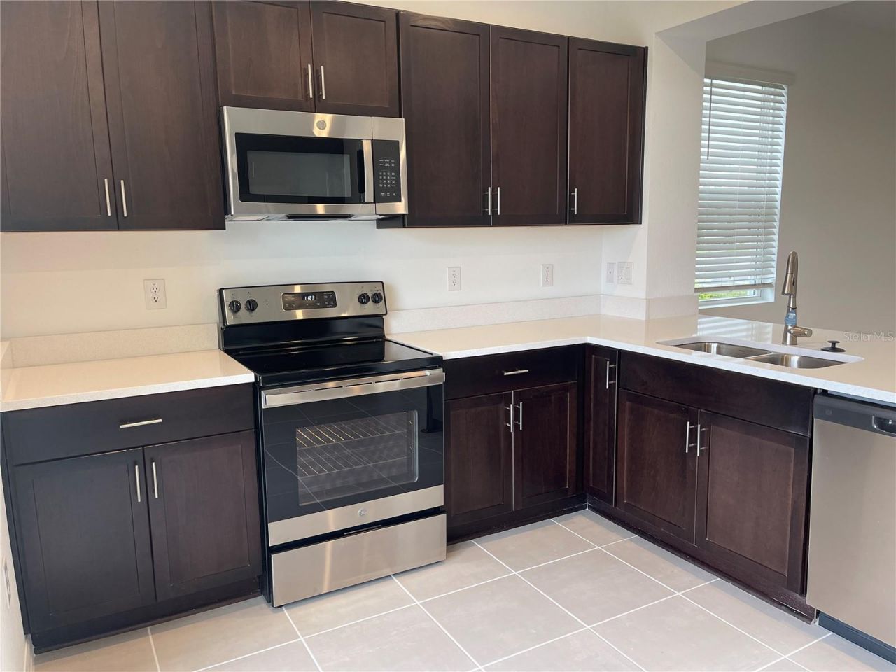 6305 Fairmont Lane, Palmetto, FL 34221 Photo