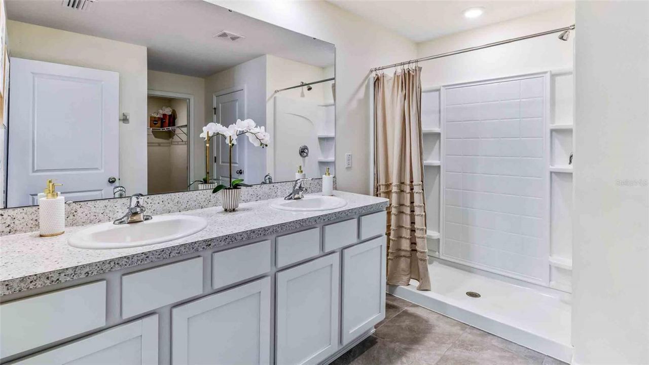 12035 Fallow Down Drive , Dade City, FL 33525 Photo