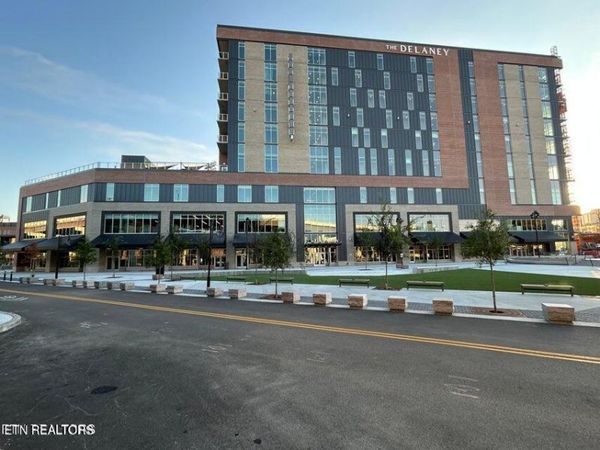 122 Stadium Way, Knoxville, TN 37915