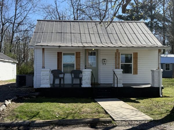219 Cedar St, Hohenwald, TN 38462