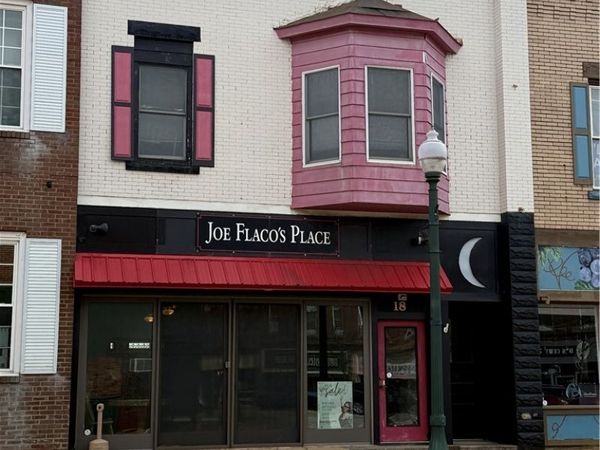 18 E Main Street , Geneva, OH 44041