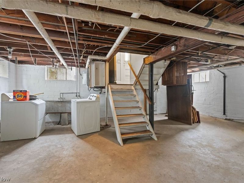 2010 E 226th Street, Euclid, OH 44117 Photo 24