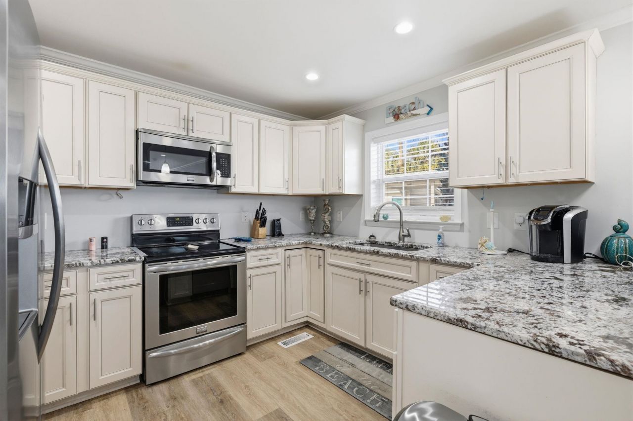 940 S Ocean Blvd. Photo 8