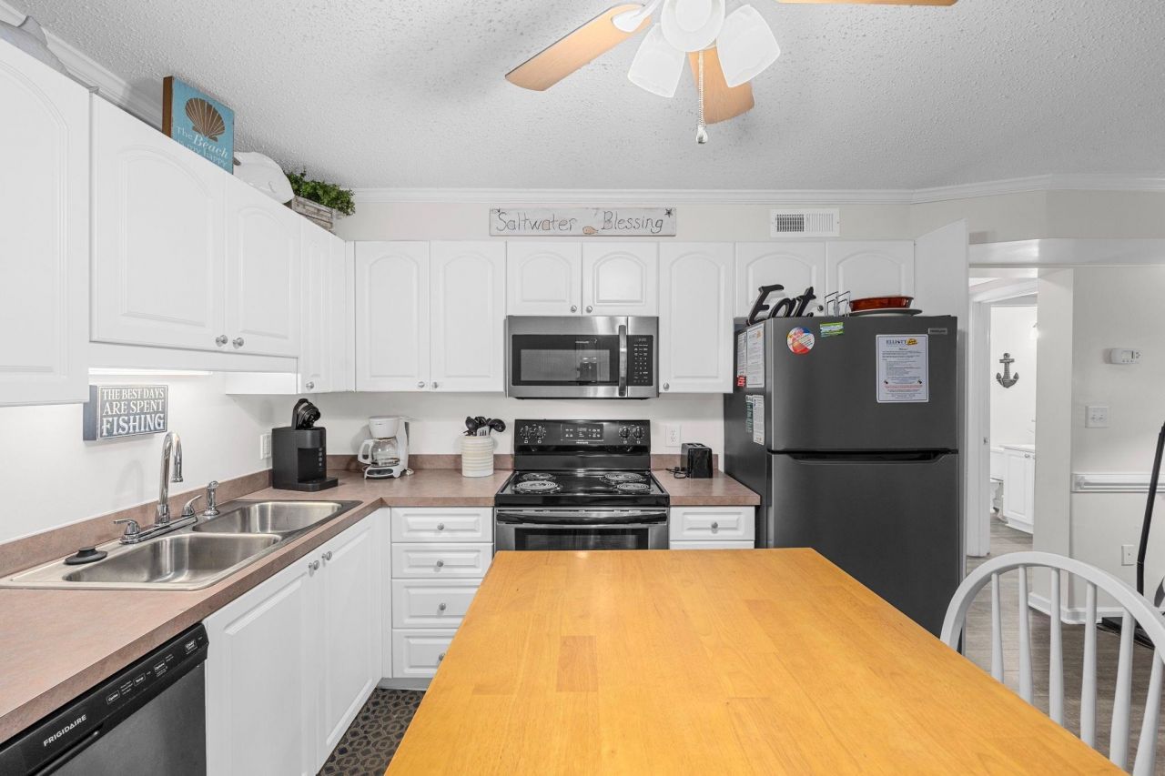 5600 Ocean Blvd. N Photo 10