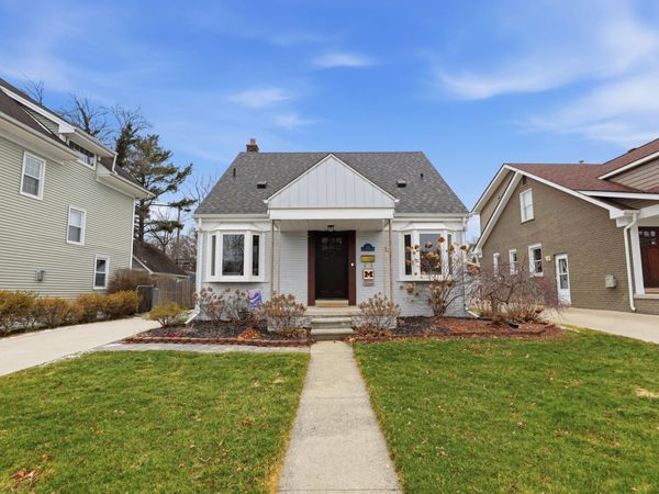 325 N Evergreen Street, Plymouth, MI 48170