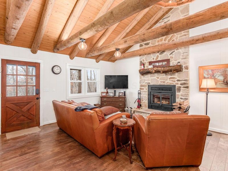 1060 Fox Lane , Sugar Grove, OH 43155 Photo 5