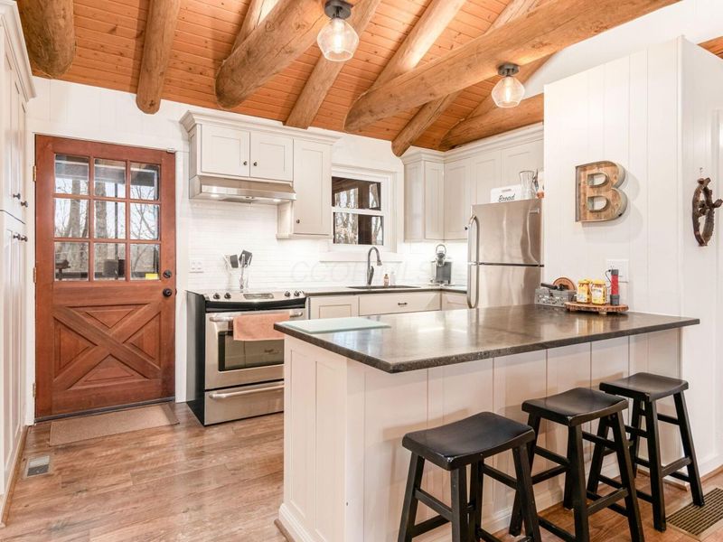 1060 Fox Lane , Sugar Grove, OH 43155 Photo 7