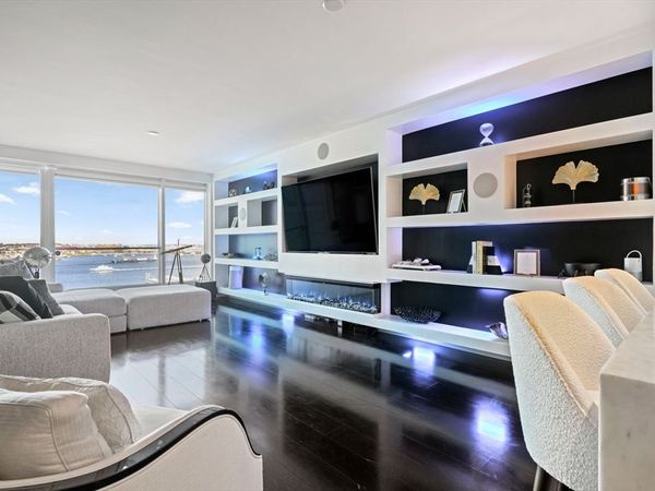 150 Seaport Blvd, Unit 17C, Boston, MA 02210