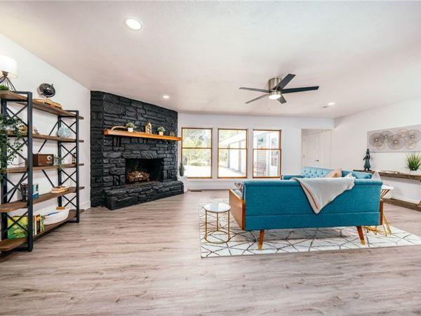 18 Melbourn Drive , Bella Vista, AR 72714