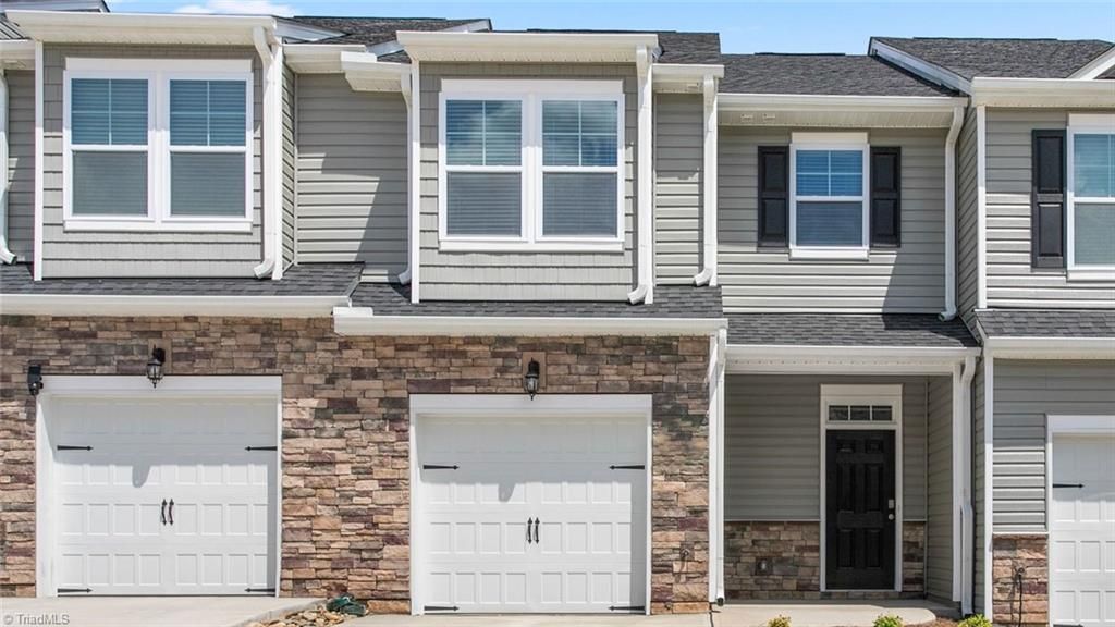 1661 Hallview Court, Kernersville, NC 27284 Main Photo