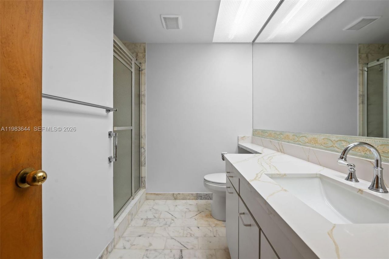 19500 Turnberry Way, Unit 16C, Aventura, FL 33180 Photo