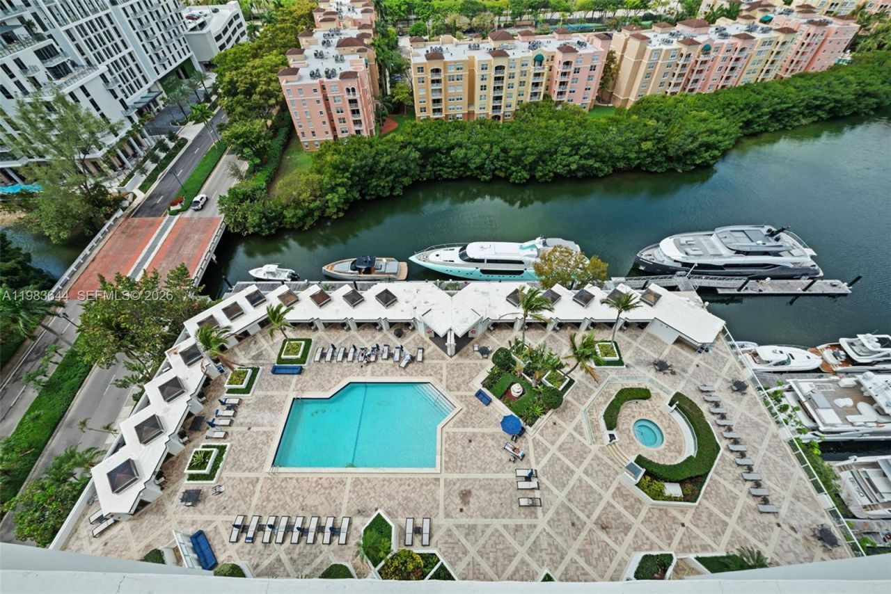 19500 Turnberry Way, Unit 16C, Aventura, FL 33180 Photo