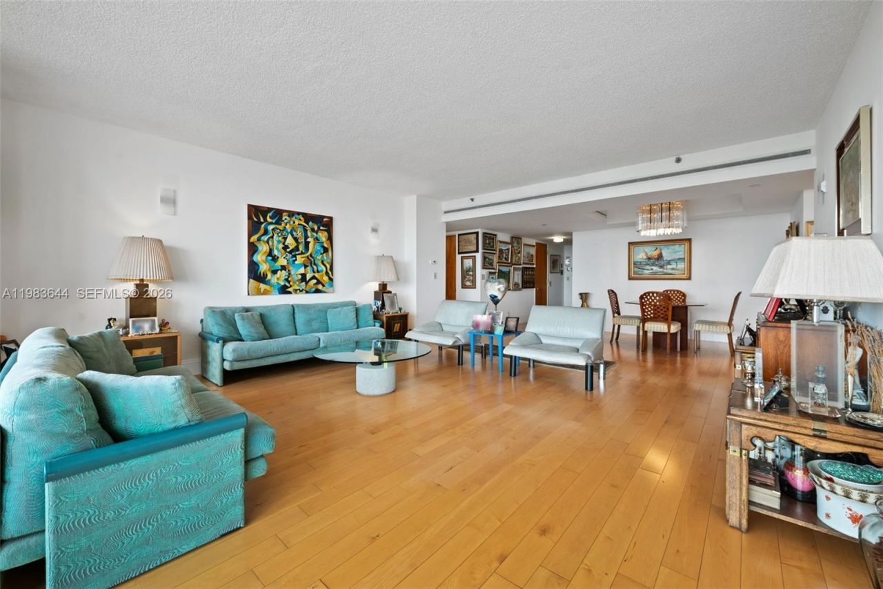 19500 Turnberry Way, Unit 16C, Aventura, FL 33180 Photo