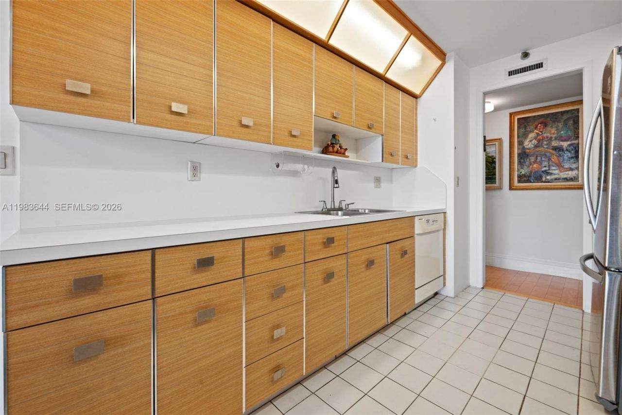 19500 Turnberry Way, Unit 16C, Aventura, FL 33180 Photo