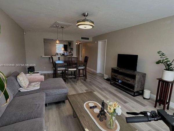 1530 NE 191st St , Unit 241, Miami, FL 33179