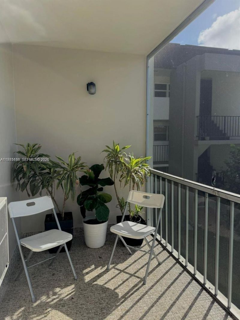 1530 NE 191st St , Unit 241, Miami, FL 33179 Photo