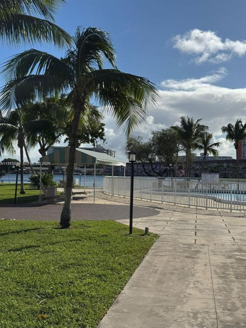 1530 NE 191st St , Unit 241, Miami, FL 33179 Photo