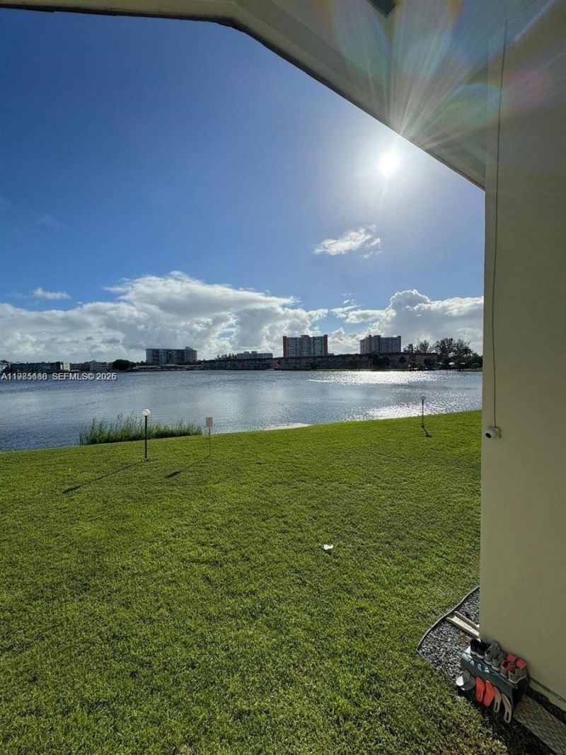 1530 NE 191st St , Unit 241, Miami, FL 33179 Photo