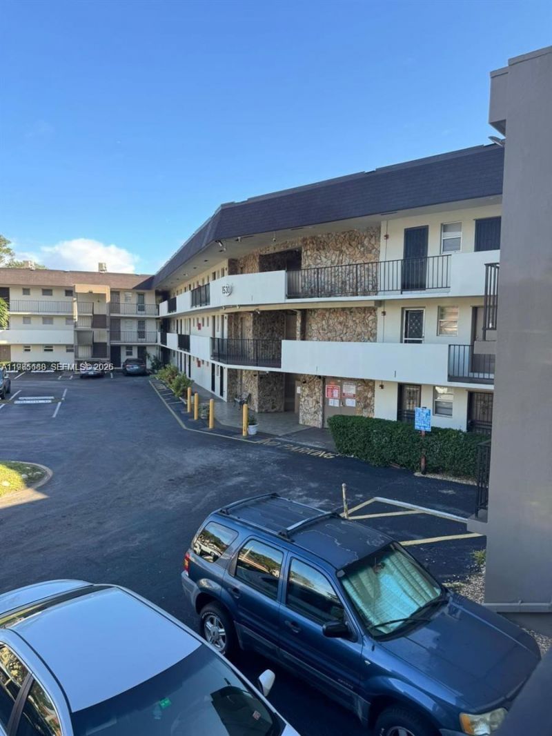 1530 NE 191st St , Unit 241, Miami, FL 33179 Photo