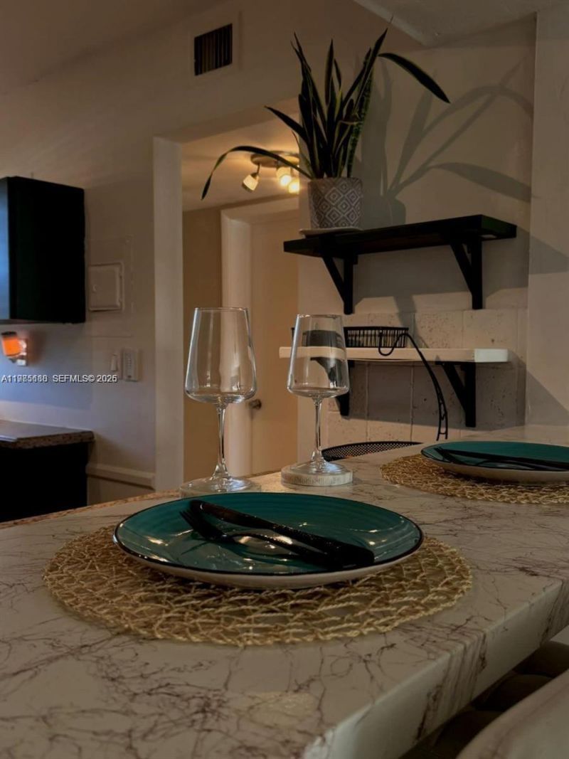 1530 NE 191st St , Unit 241, Miami, FL 33179 Photo