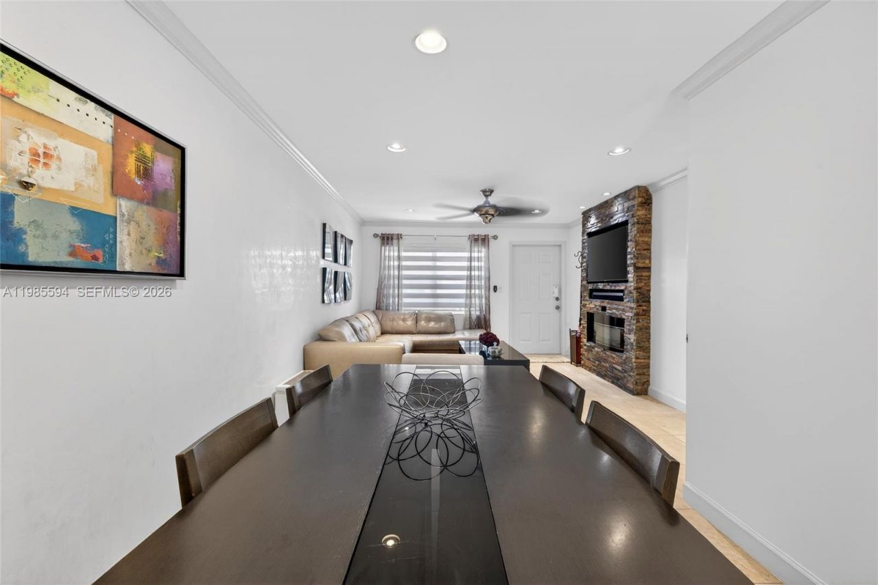 3777 NW 78th Ave , Unit 8F, Davie, FL 33024 Photo