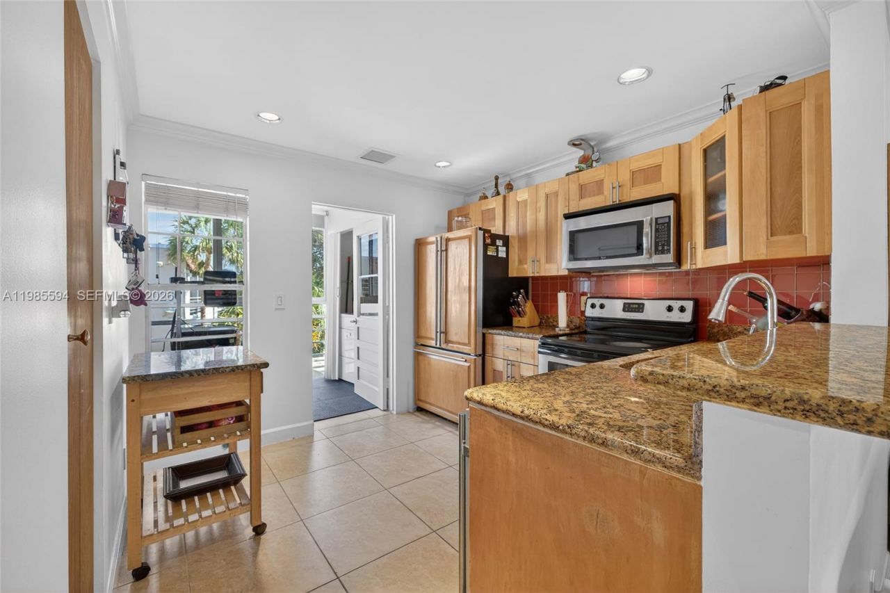 3777 NW 78th Ave , Unit 8F, Davie, FL 33024 Photo