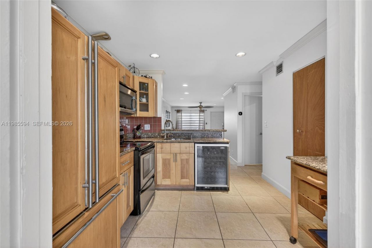 3777 NW 78th Ave , Unit 8F, Davie, FL 33024 Photo