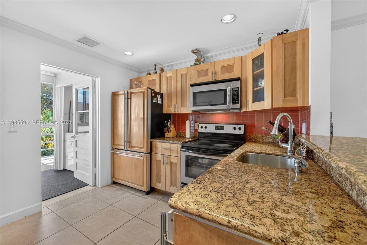 3777 NW 78th Ave , Unit 8F, Davie, FL 33024 Photo