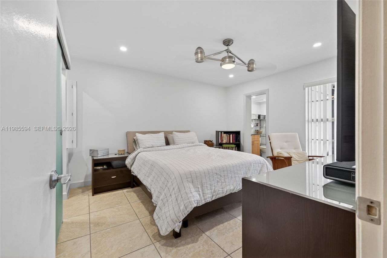 3777 NW 78th Ave , Unit 8F, Davie, FL 33024 Photo