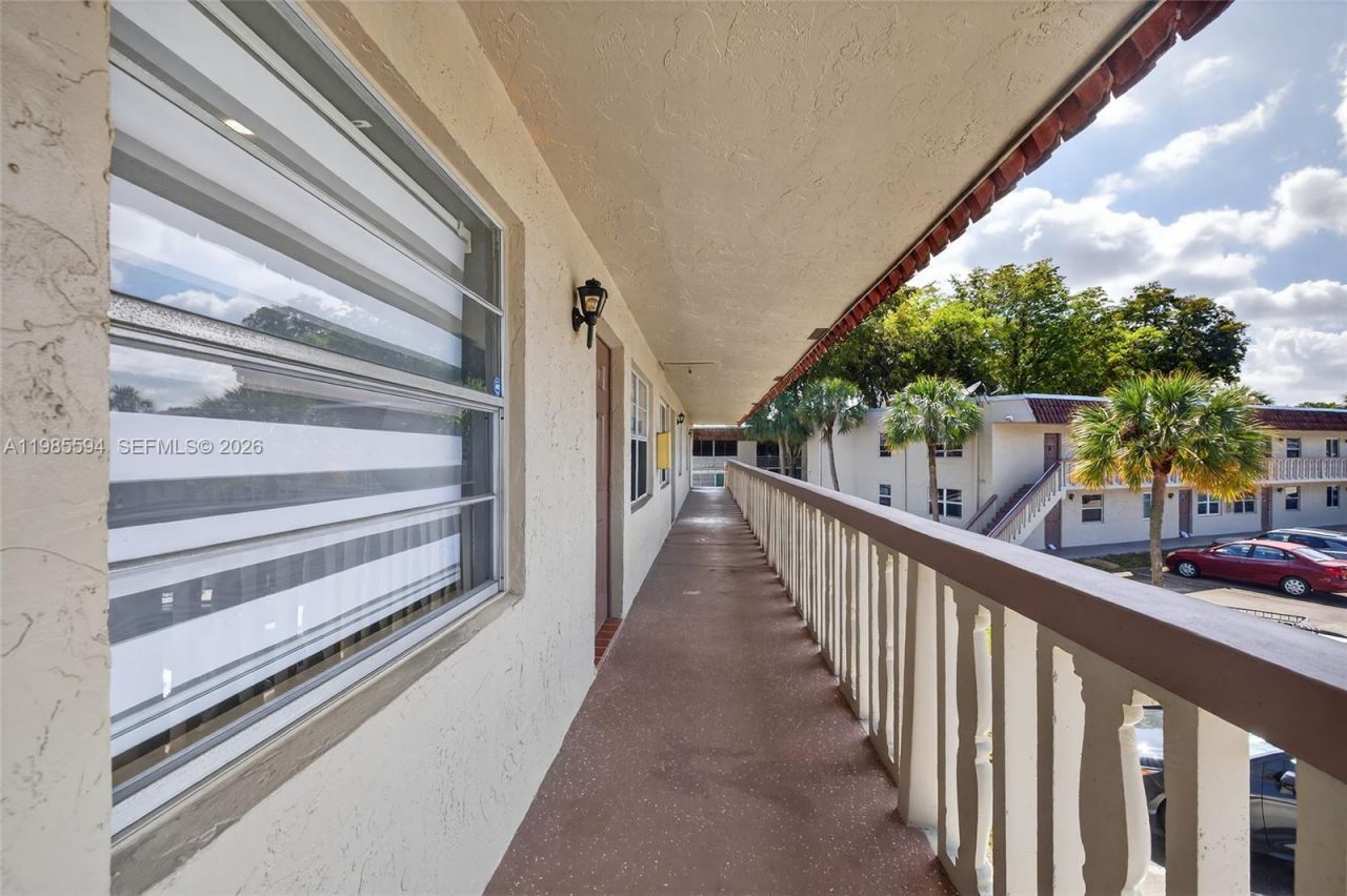 3777 NW 78th Ave , Unit 8F, Davie, FL 33024 Photo