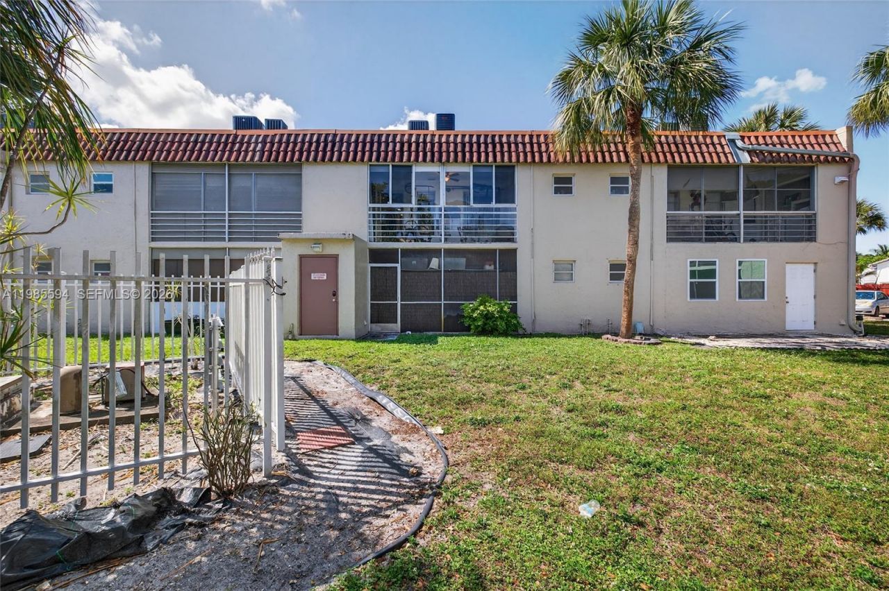 3777 NW 78th Ave , Unit 8F, Davie, FL 33024 Photo