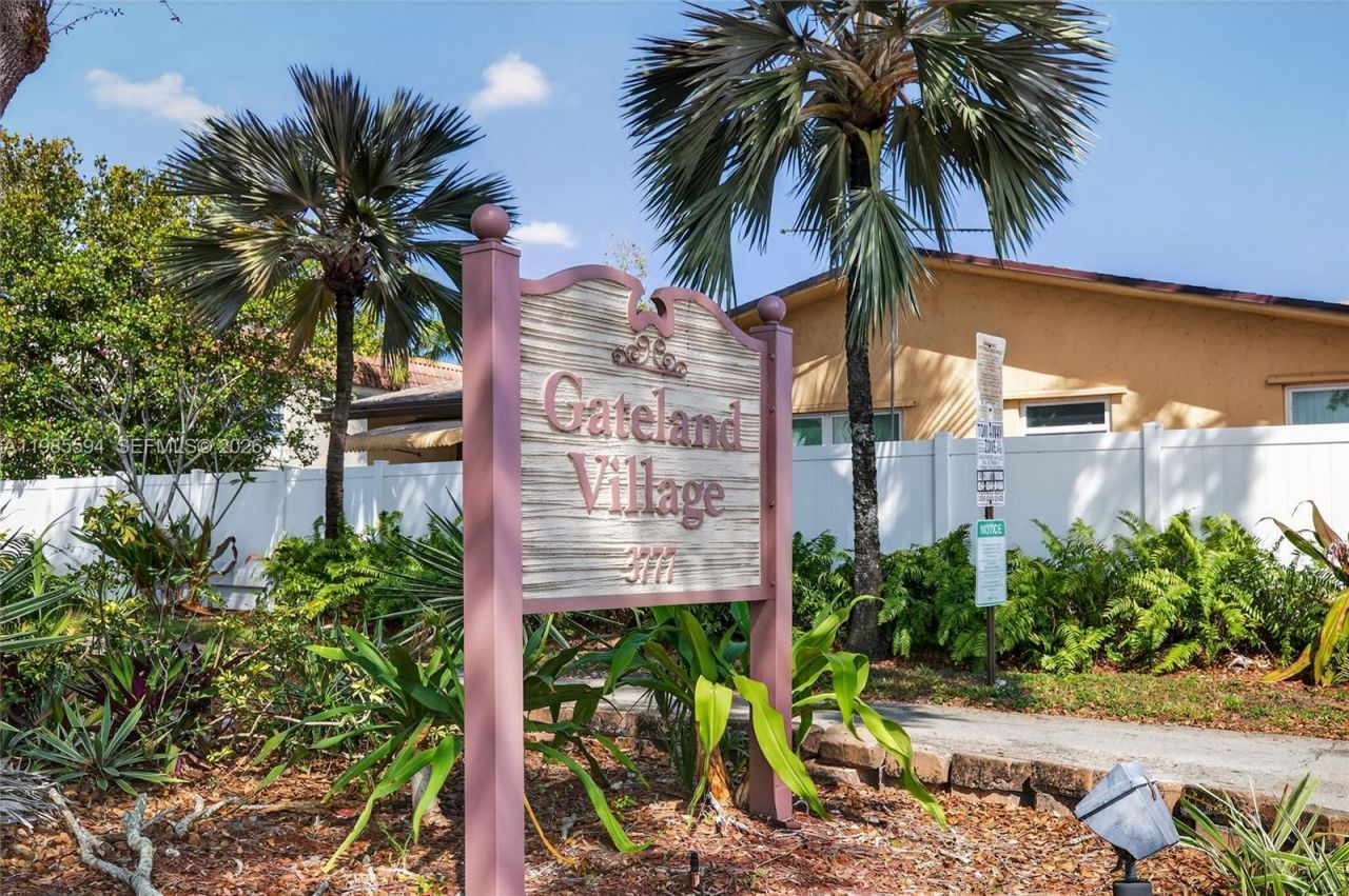 3777 NW 78th Ave , Unit 8F, Davie, FL 33024 Photo