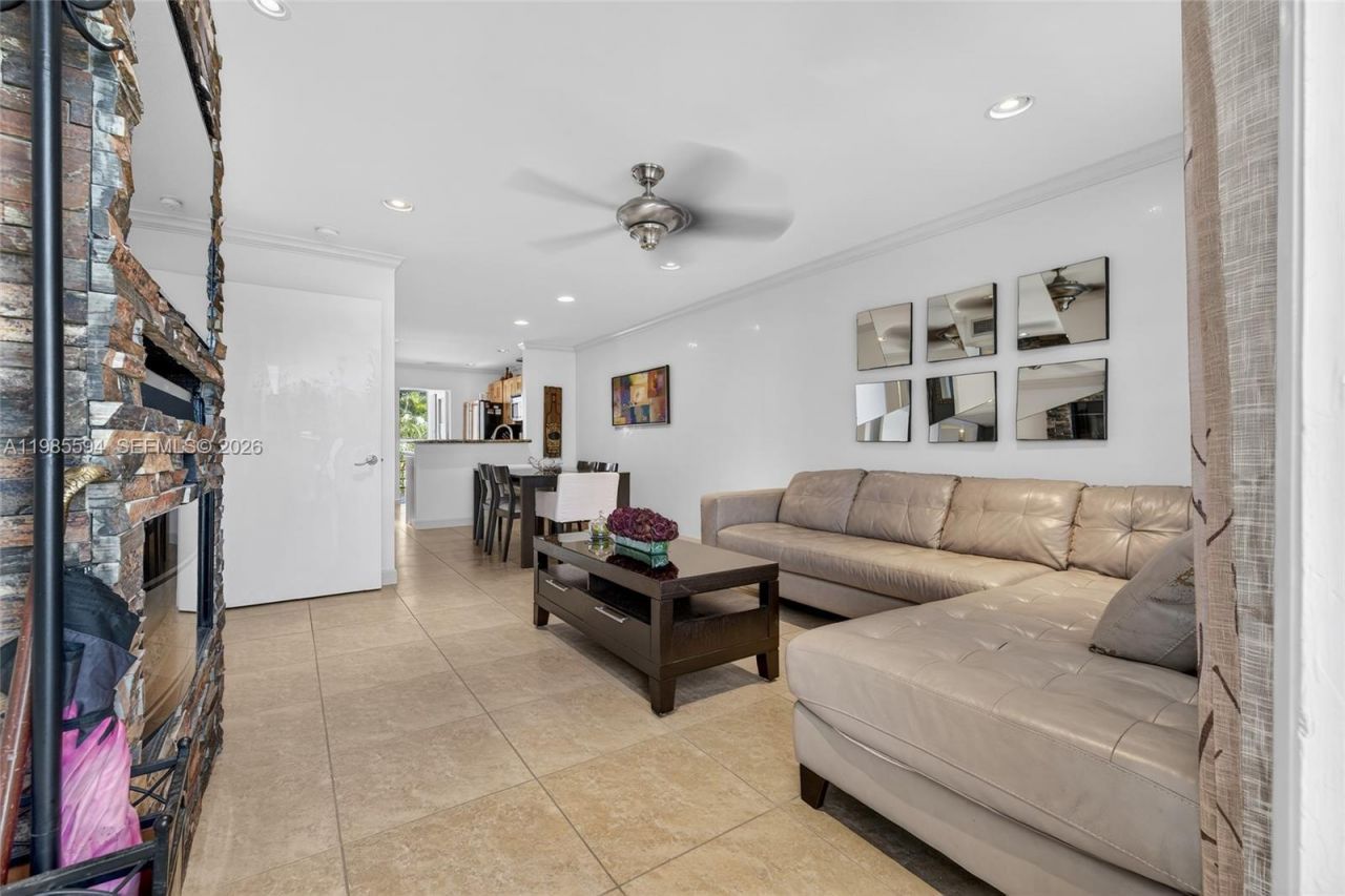 3777 NW 78th Ave , Unit 8F, Davie, FL 33024 Photo