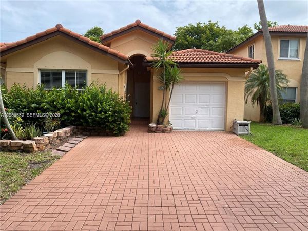 14117 N Forest Oak Cir , Davie, FL 33325